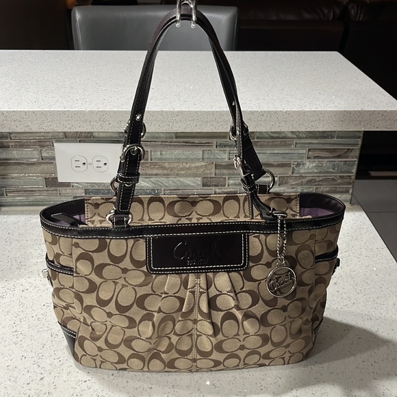 Coach Handbags - 2009 Coach Pleated Signature East/West Gallery Tote Shoulder Bag